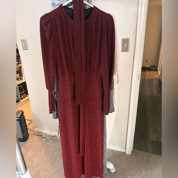Maroon / Burgundy Bishop Sleeve Belted Glitter Maxi Dress New w/o Tags - Picture 3 of 4